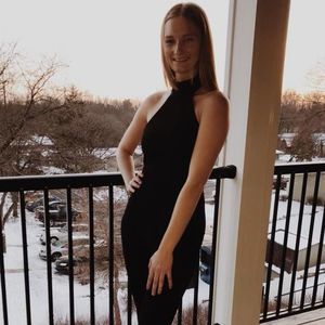 Meet your Posher, Caitlin